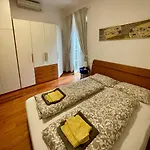 Apartman Trionfo Your In Business And