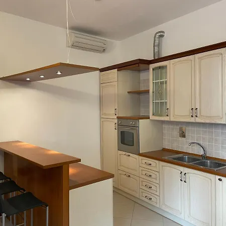 Trionfo Your In Business And Apartman